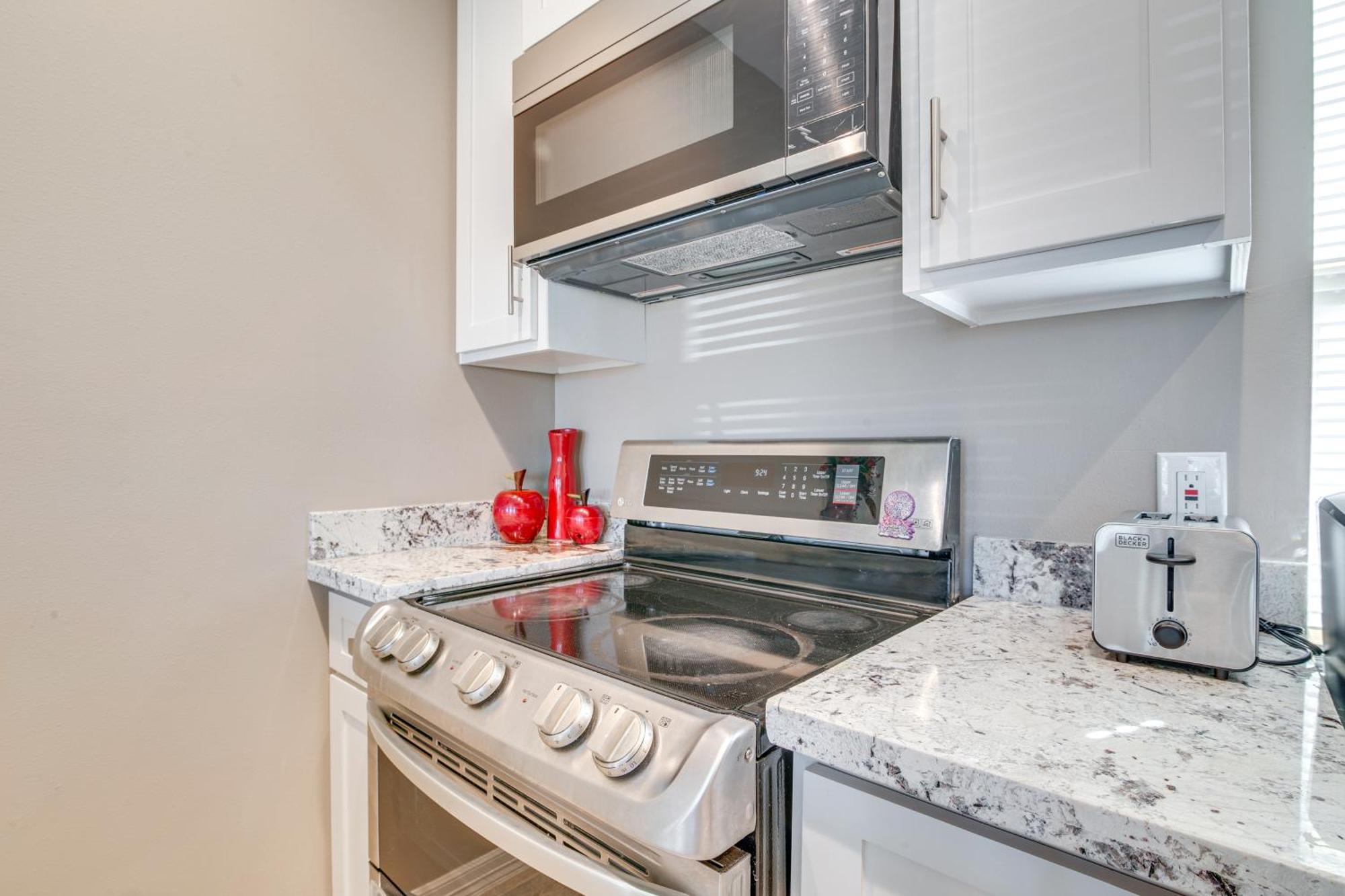Pet-Friendly Brownsville Apartment With Yard! Exterior photo