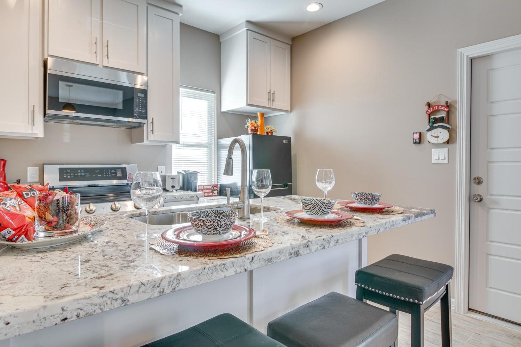 Pet-Friendly Brownsville Apartment With Yard! Exterior photo